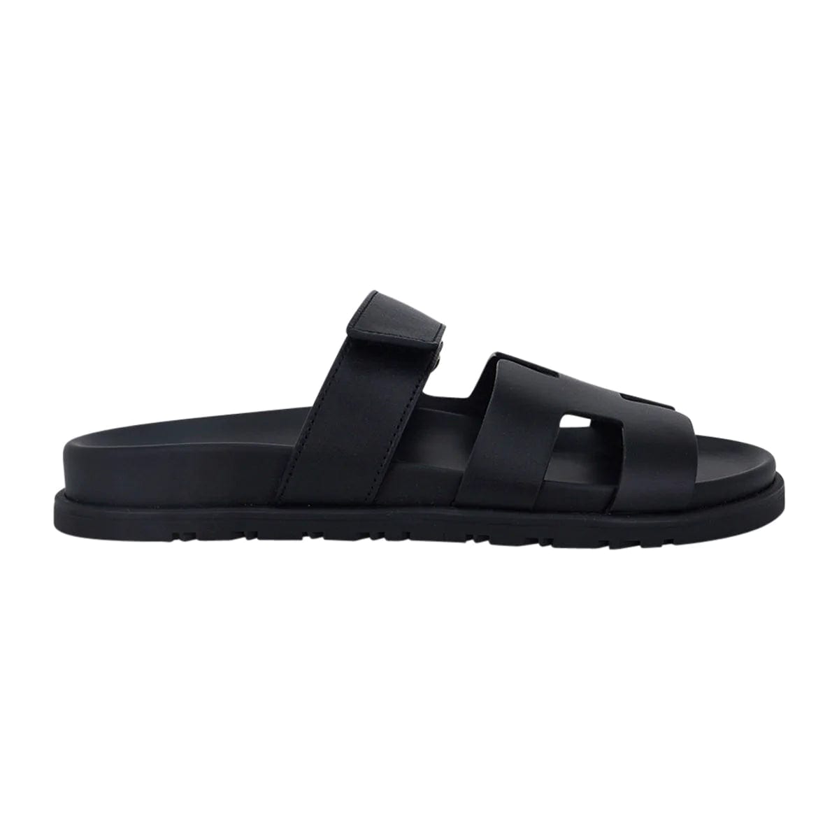 HERMÈS CHYPRE SANDAL IN BLACK CALFSKIN