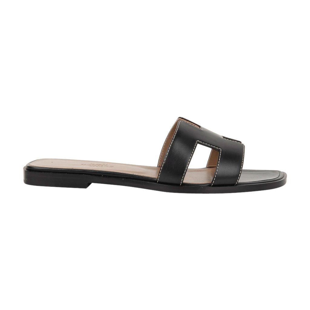 HERMÈS ORAN SANDAL IN BLACK CALFSKIN