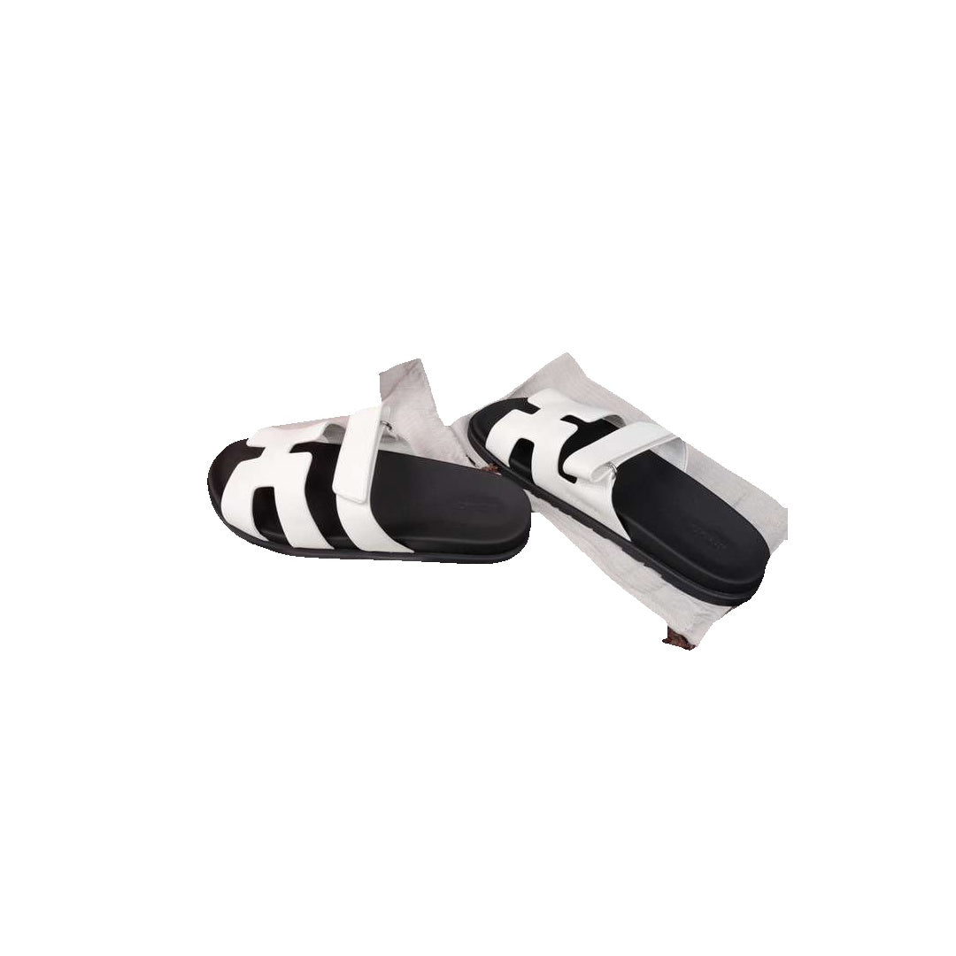HERMÈS HERMES CALFSKIN CHYPRE SANDAL WHITE